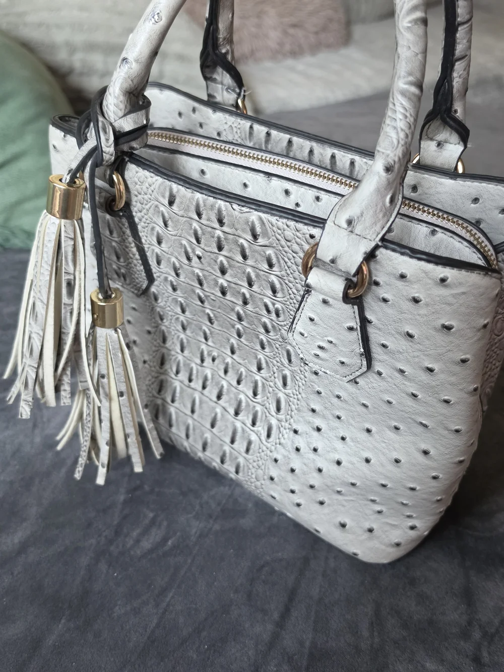 White Ostrich-Texture Tote Bag with Tassel Accents